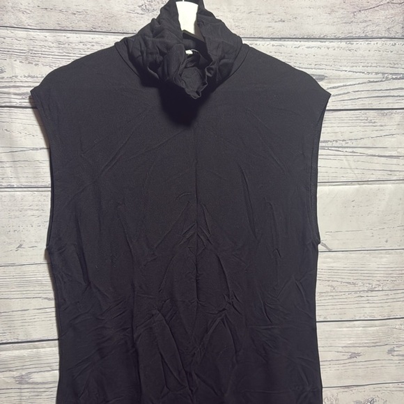 Cupcakes and Cashmere maxi dress - Picture 2 of 5